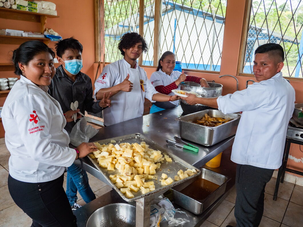 Ecuador - El Fogon - Gastronomy and Tourism training program for indigenous population