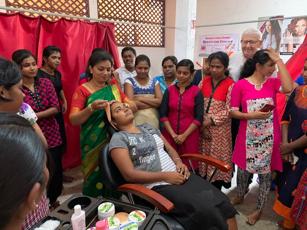 Tamil Students train as beauticians