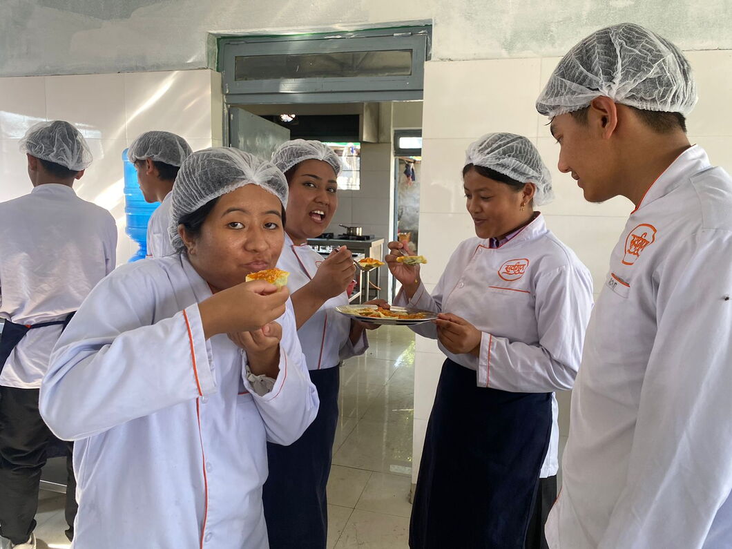 Nepal - Sarvaguna - Gastronomy training for students from Low-income backgrounds